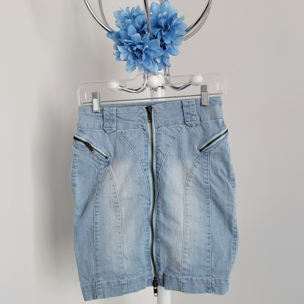 URBAN BEHAVIOUR // Denim Skirt